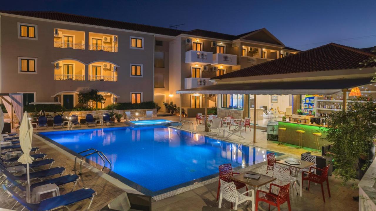 Kozanos Hotel & Suites 阿利卡纳斯 外观 照片